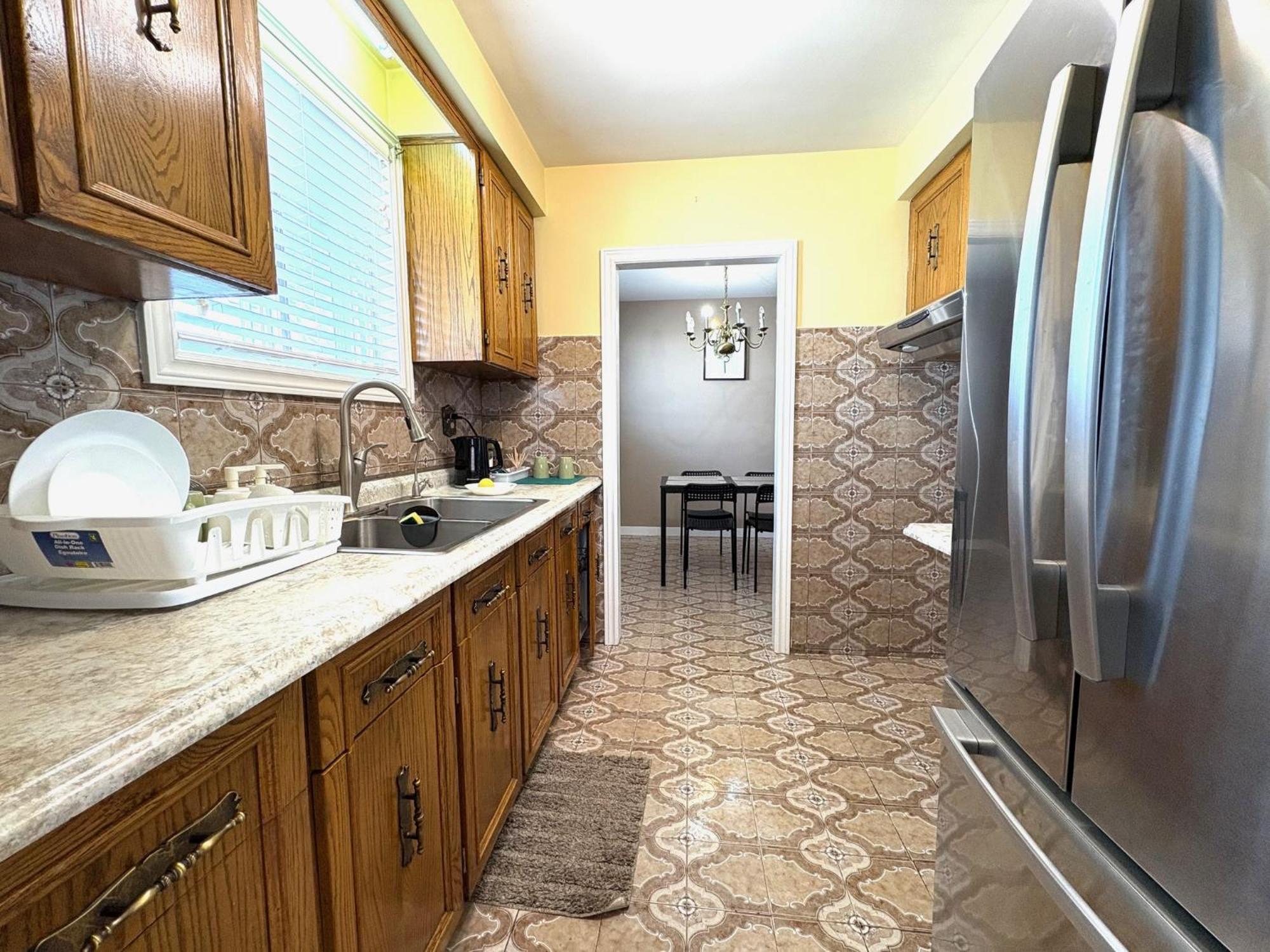 Guest house Cozy Stay, Self Check-In With Parking Available Upon Request *
