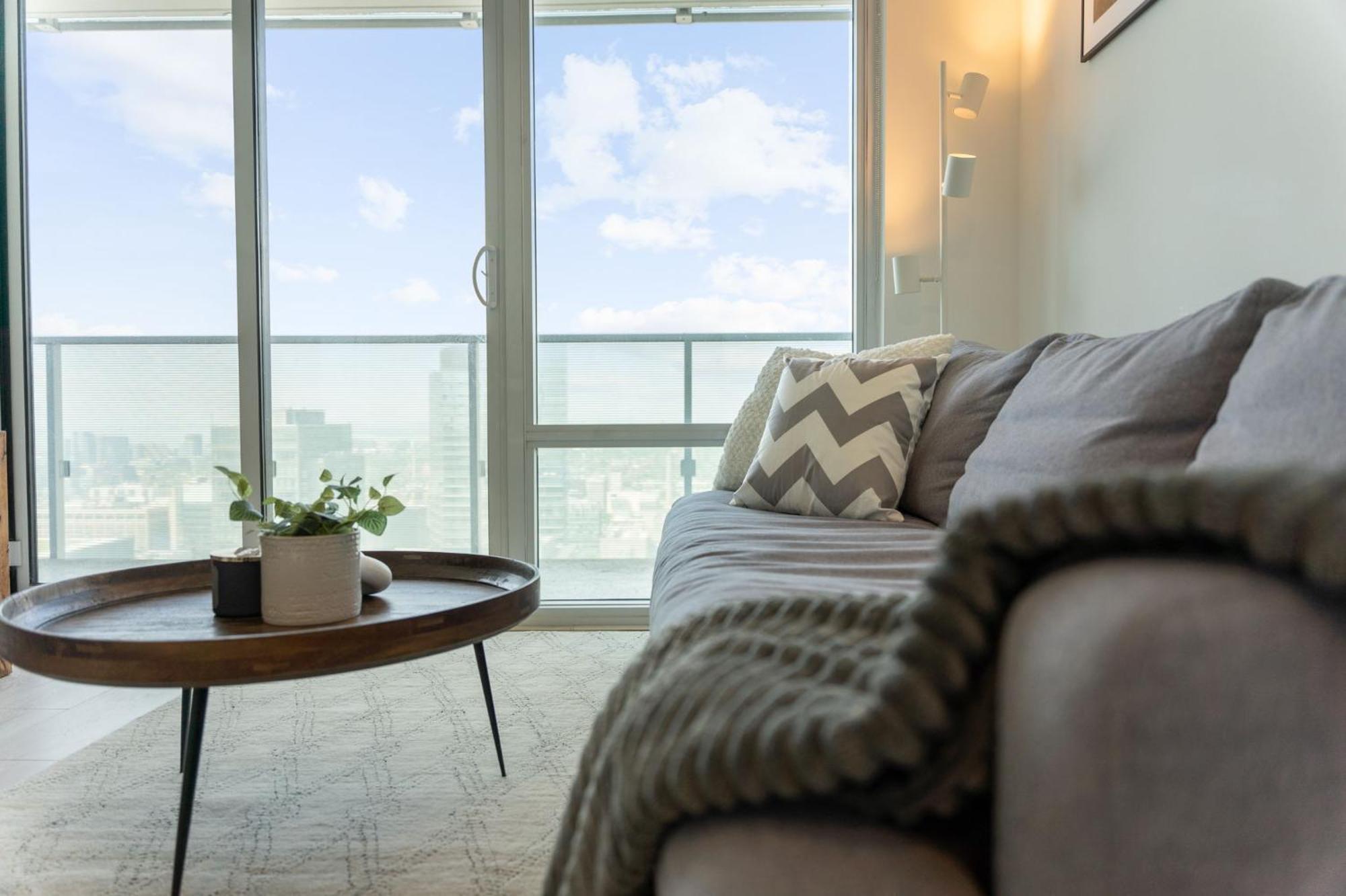 Apartment Rentx Downtown 2-bed Gym Wifi *