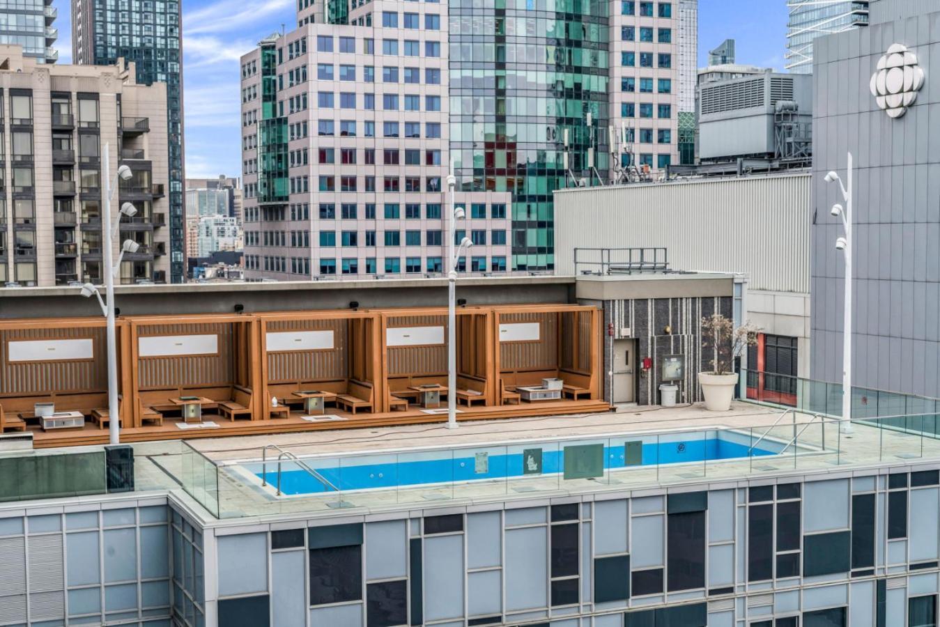 Cn Tower View 2 Bed Near Rogers Centre, Scotiabank, Mtcc