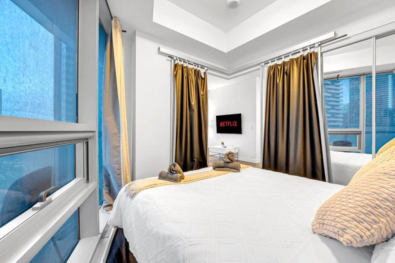 Sleek 2bd Near Scotiabank Union Water Mtcc Toronto