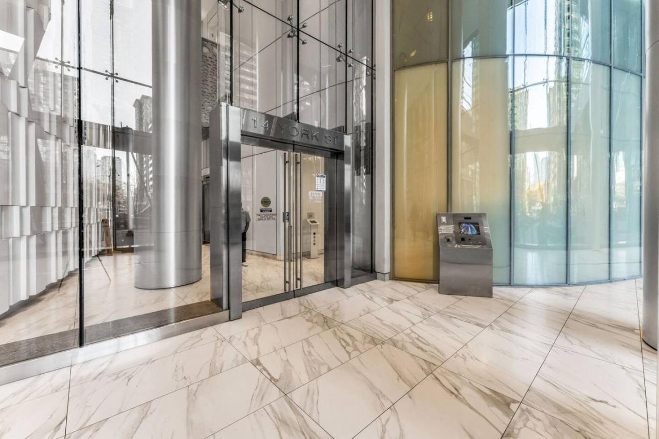 Sleek 2bd Near Scotiabank Union Water Mtcc Toronto