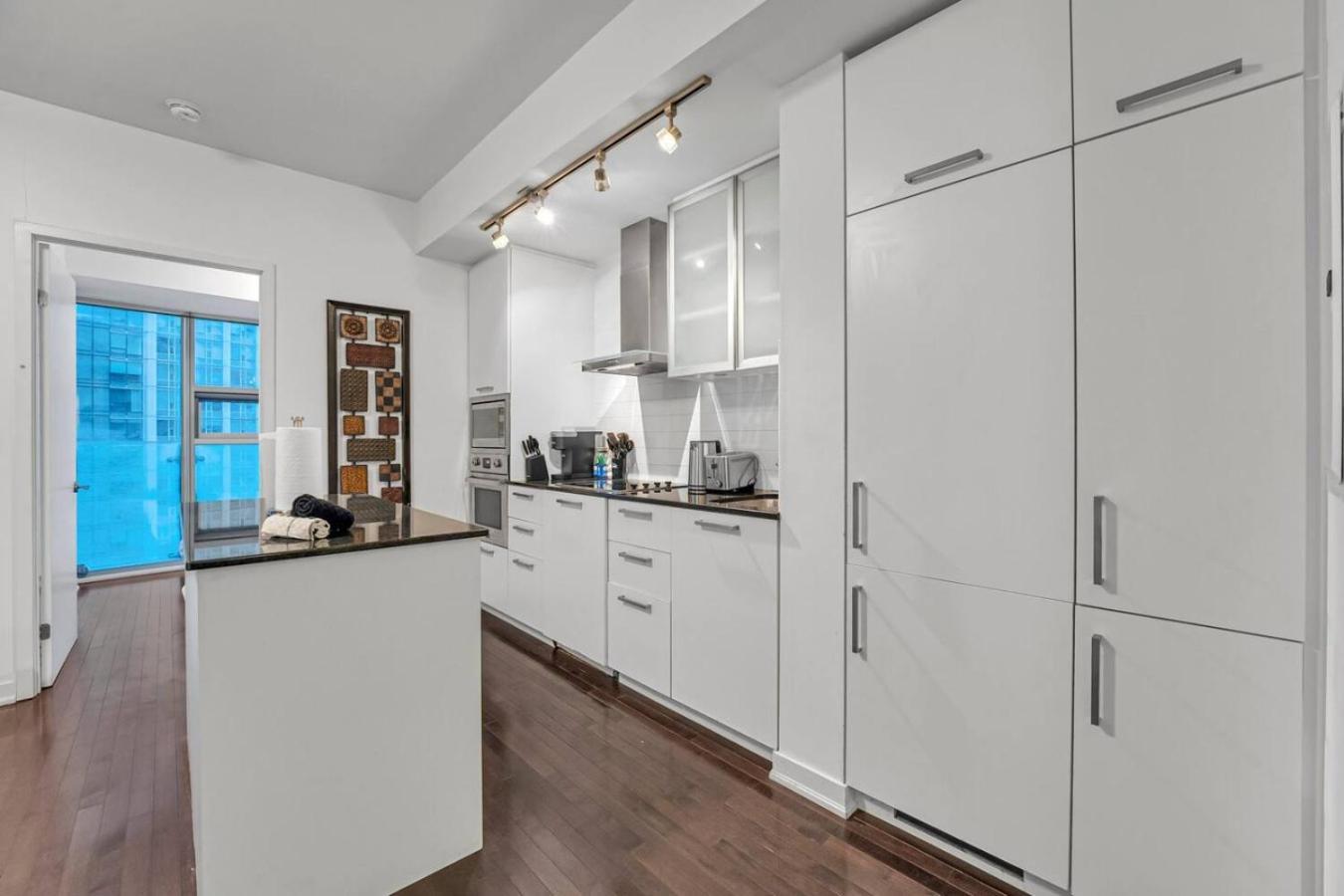 Sleek 2bd Near Scotiabank Union Water Mtcc Toronto