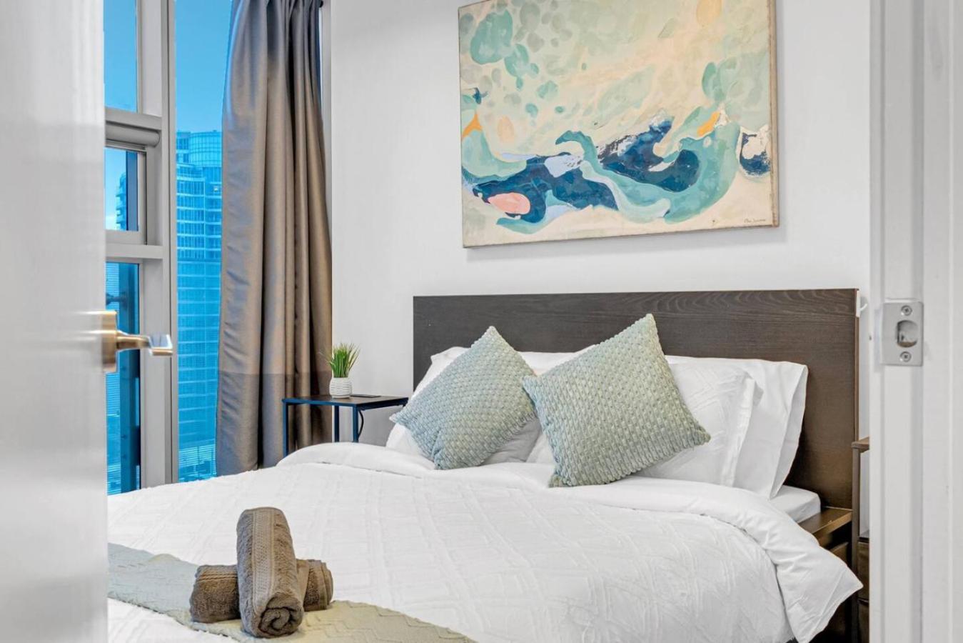 Sleek 2bd Near Scotiabank Union Water Mtcc