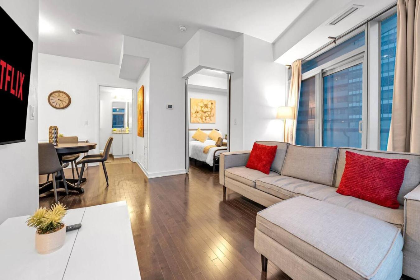 Sleek 2bd Near Scotiabank Union Water Mtcc Apartment *
