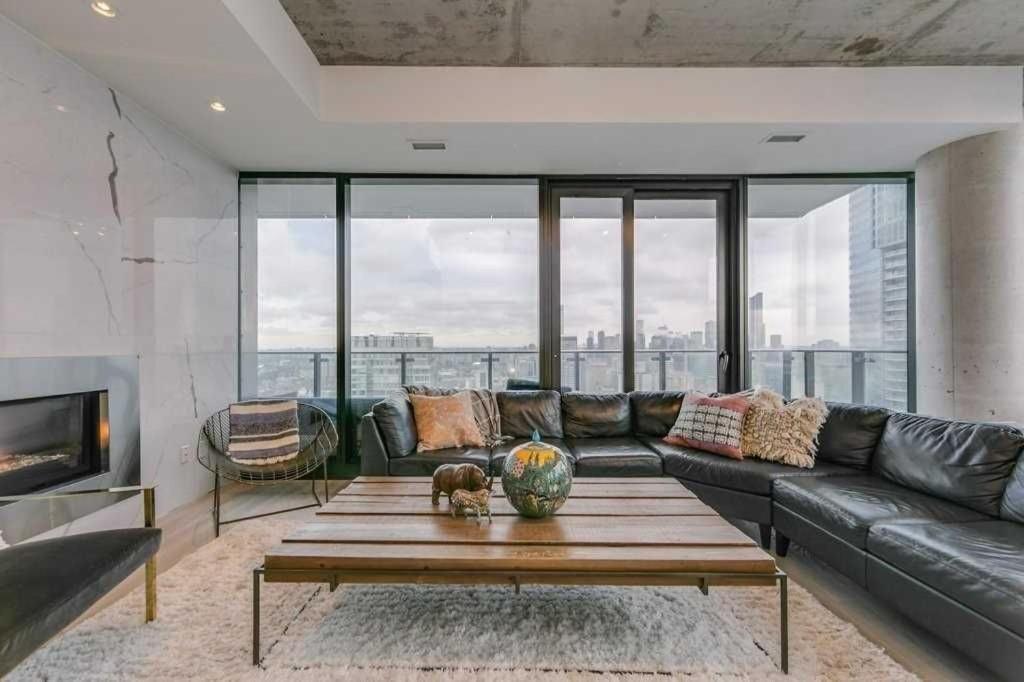 Apartment Monarch Residences *
