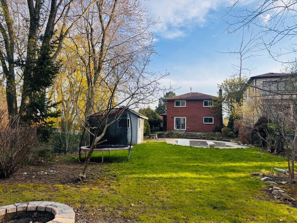 Peaceful Waterfront Retreat In West Rouge Holiday home *