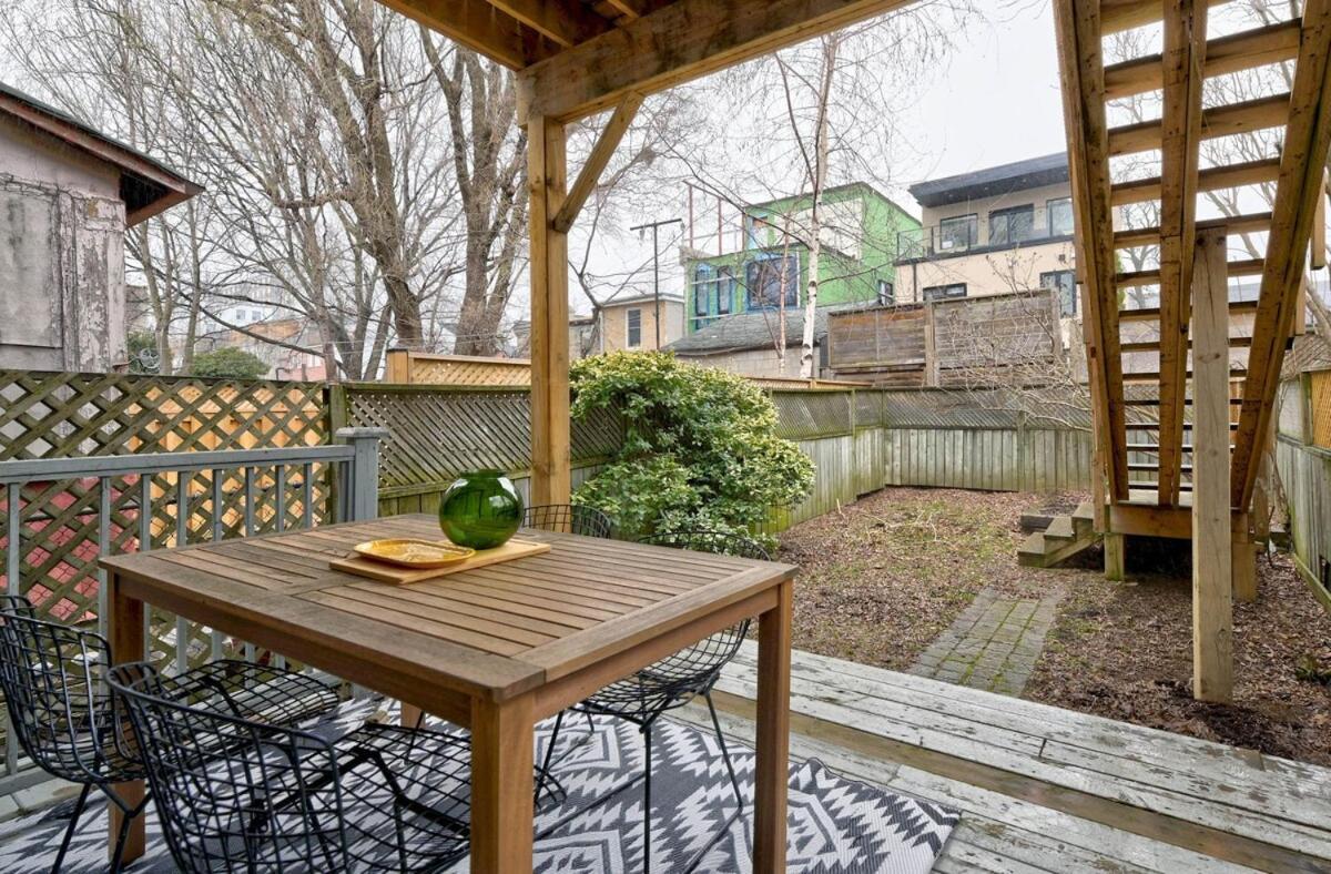 The Mitchell Haus-style In The Heart Of *