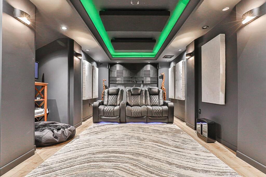 Luxurious &theater Retreat - Escape *