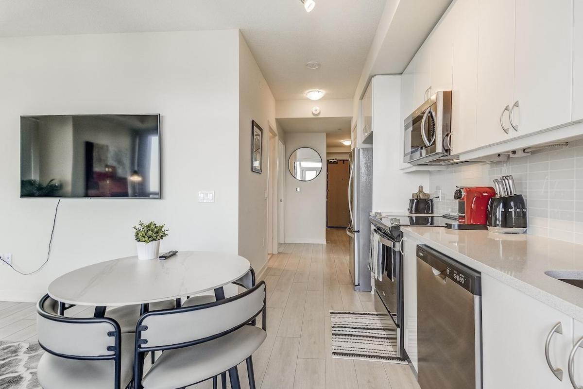 Apartment With Views Toronto