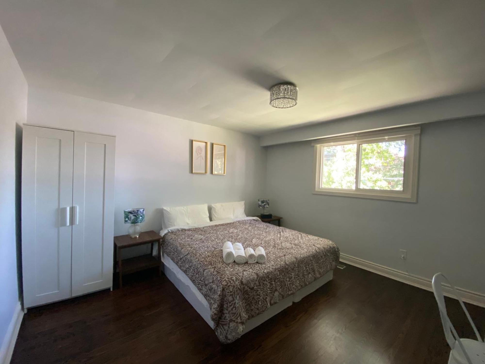 Yonge And Finch Subway !o Cozy & Modern Private Bdr With Private Bathroom Homestay *