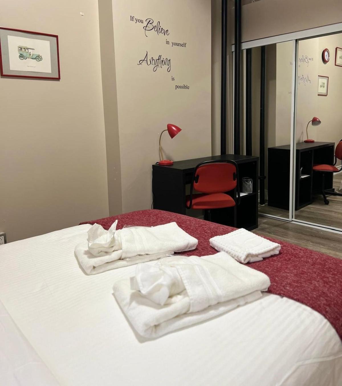 Downtown Private Location Guest house Toronto