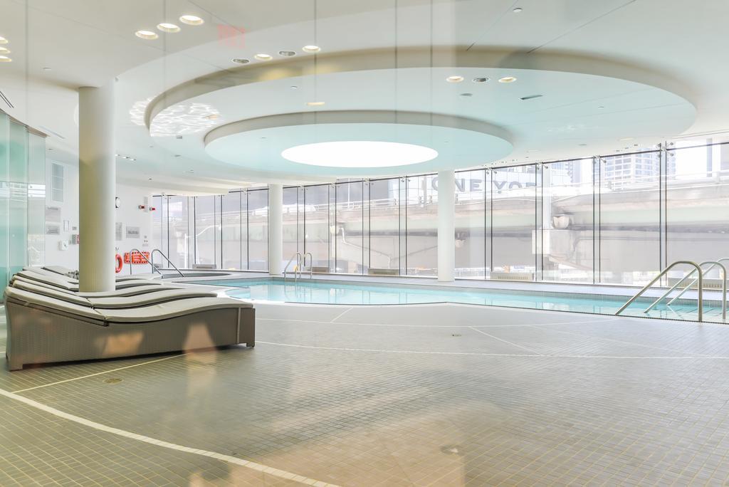 Downtown Toronto 56Th Floor Furnished Rental Monthly Available Apartment