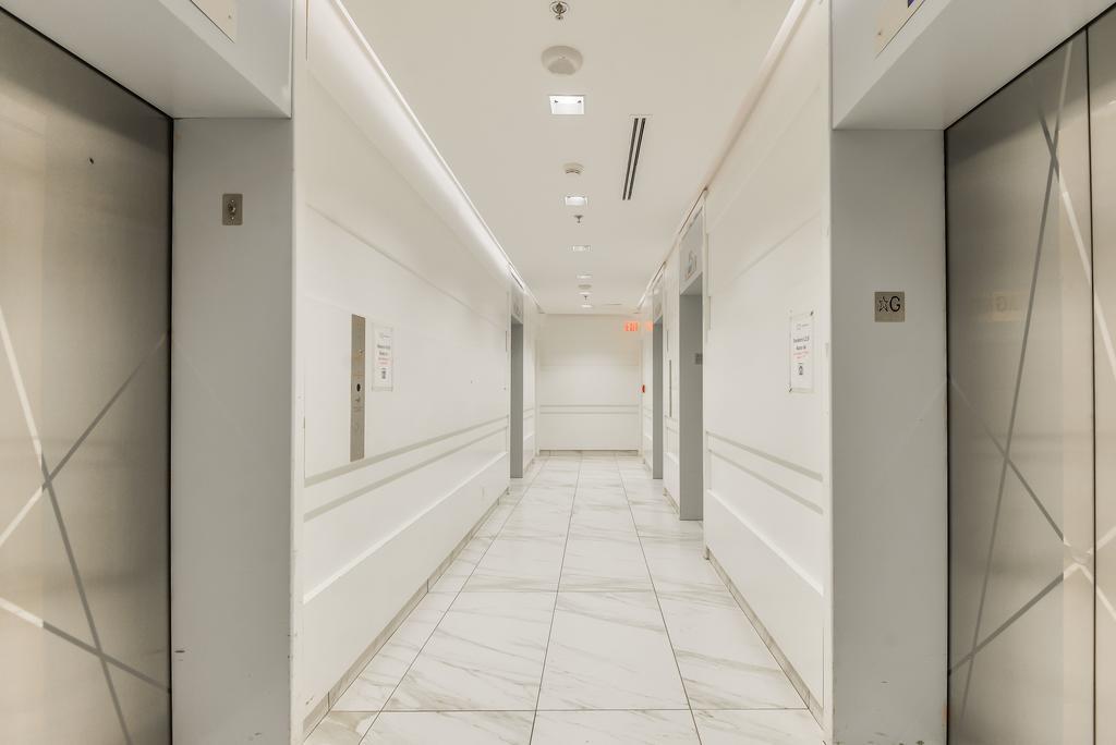 Downtown Toronto 56Th Floor Furnished Rental Monthly Available *