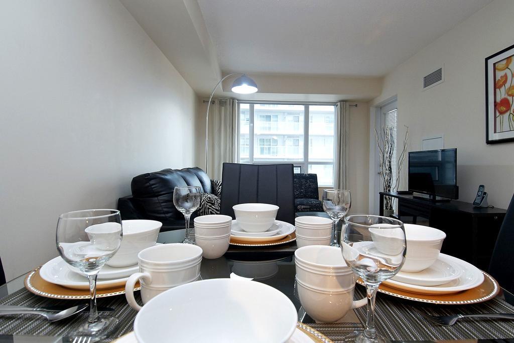 Apartment Park - Element Toronto
