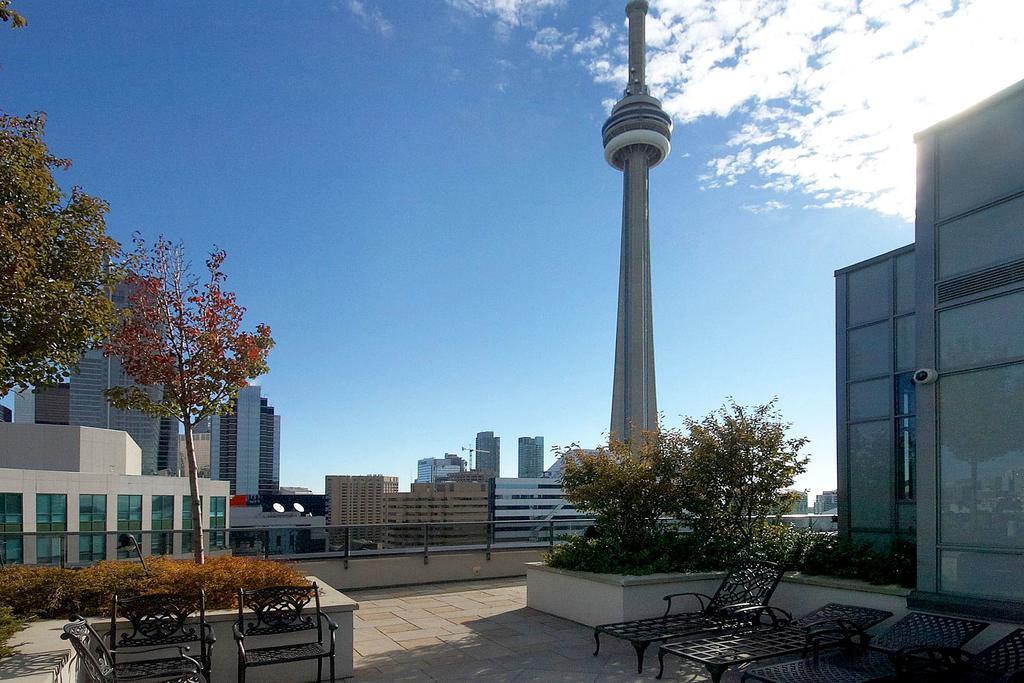 Apartment Park - Element Toronto