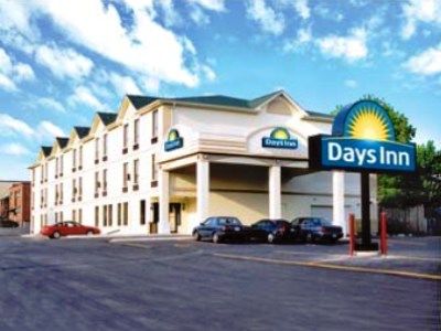 Hotel Days By Wyndham East Lakeview Toronto