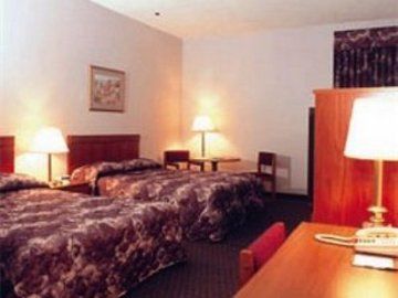 Days By Wyndham East Beaches Hotel Toronto