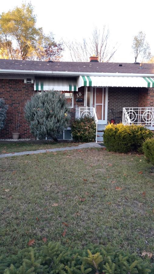 Bed & Breakfast On The Park Near Downtown Area *