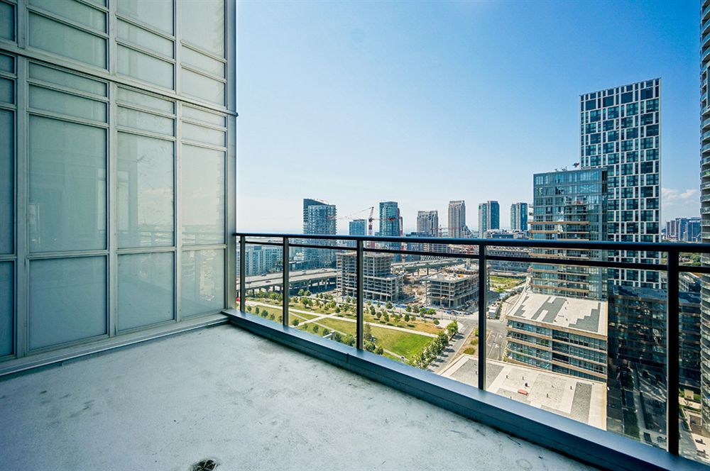 Apartment Hydewest - Capreol Luxury Furnished Penthouse *