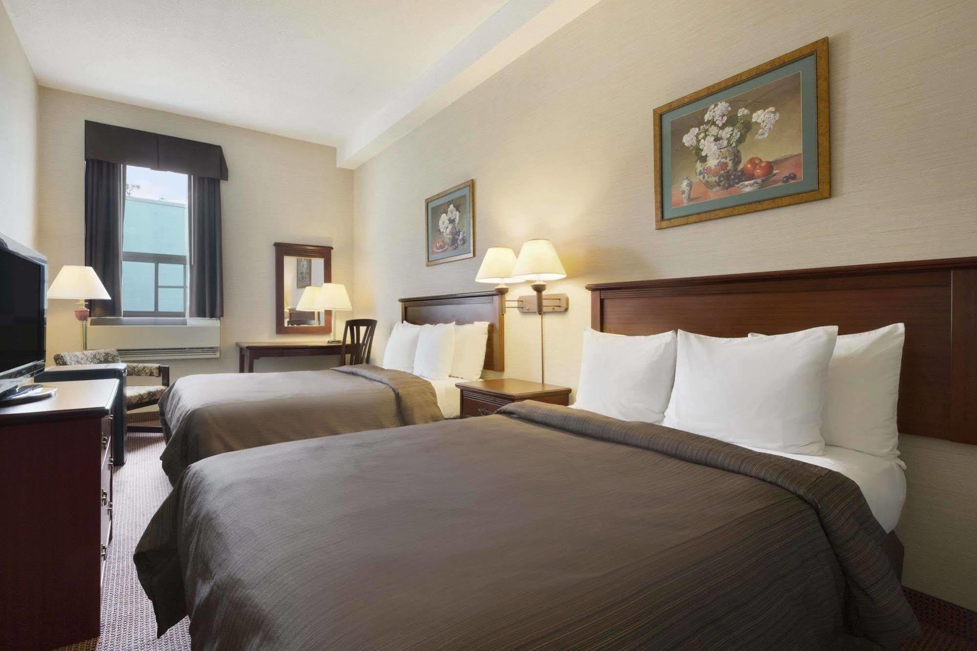 Hotel Days By Wyndham East Beaches