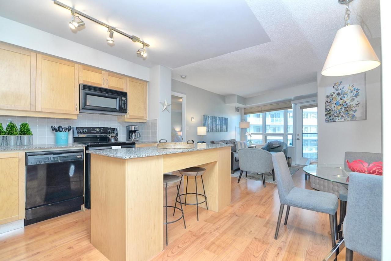 Applewood Apartment *
