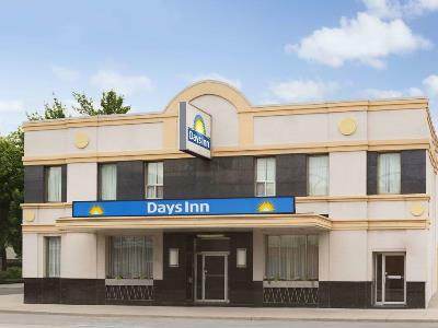 Days By Wyndham East Beaches Hotel Toronto