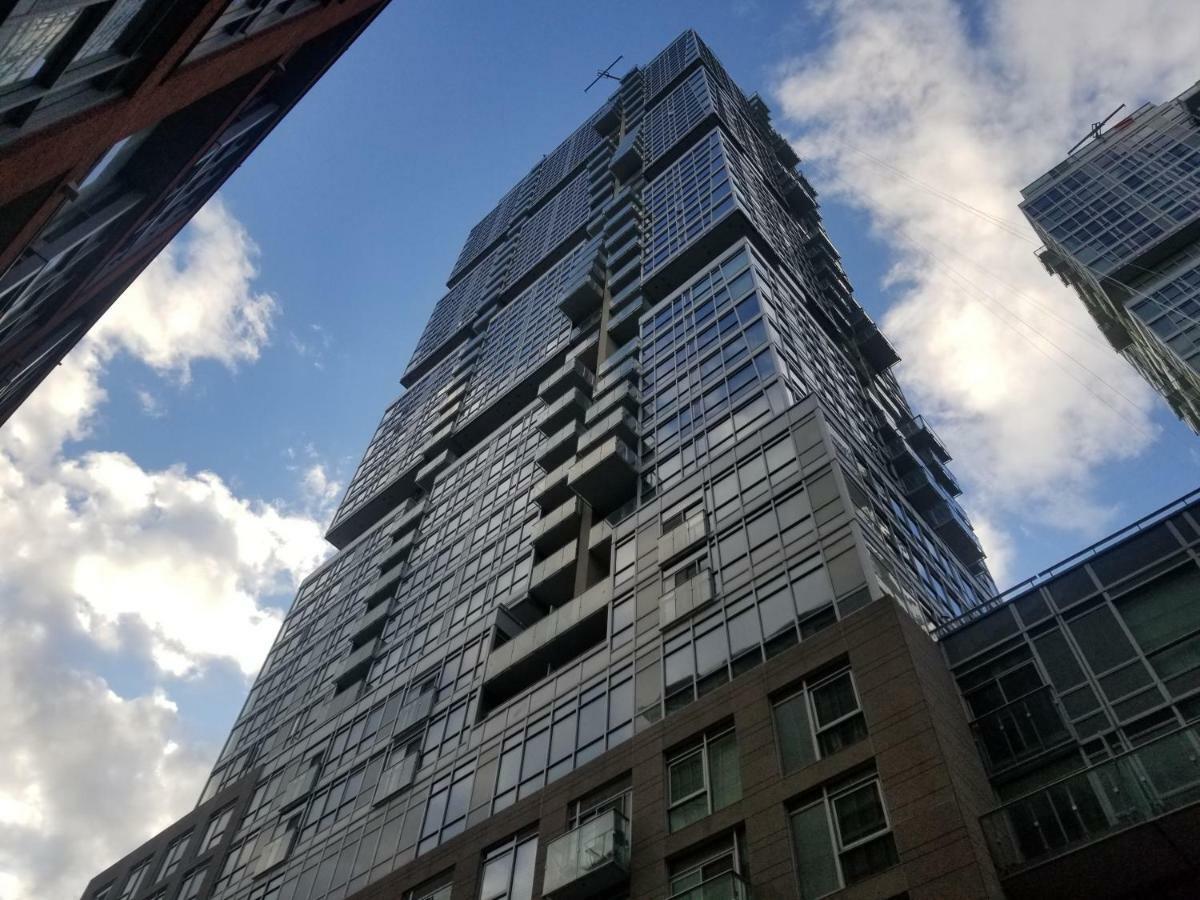 Topline Suites - Nelson Street Toronto