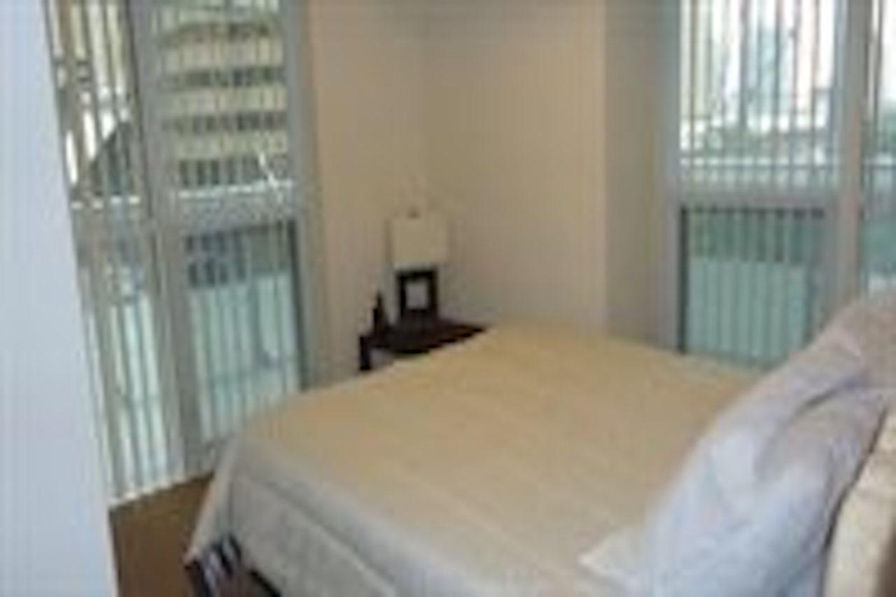 E.s.i Furnished At Fly *