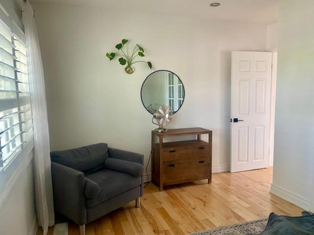 Homestay Clearbrooke Gem- Bright Private Bedroom Close To Yyz