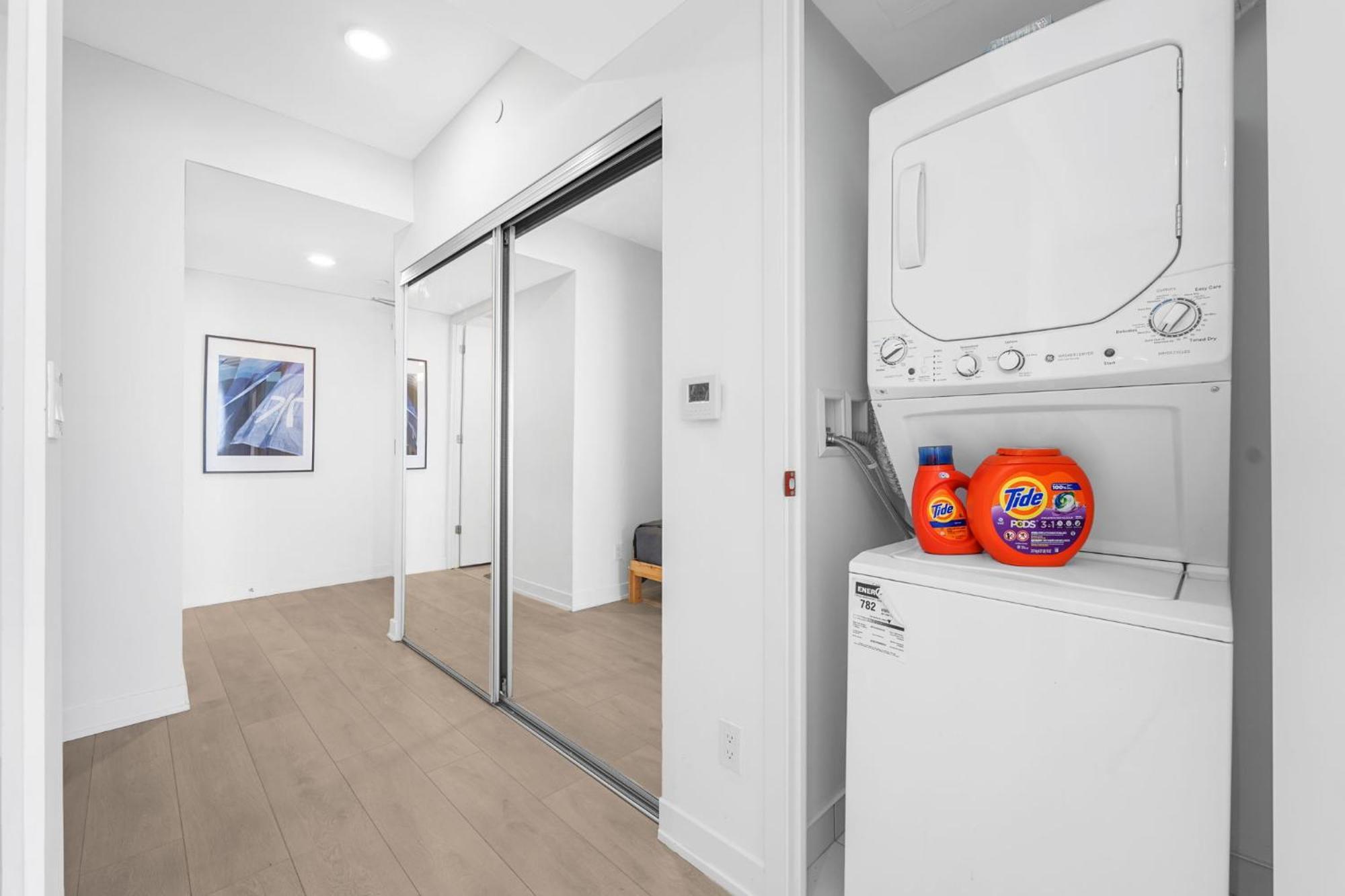 Rentx Downtown 2-bed Gym Wifi * Toronto
