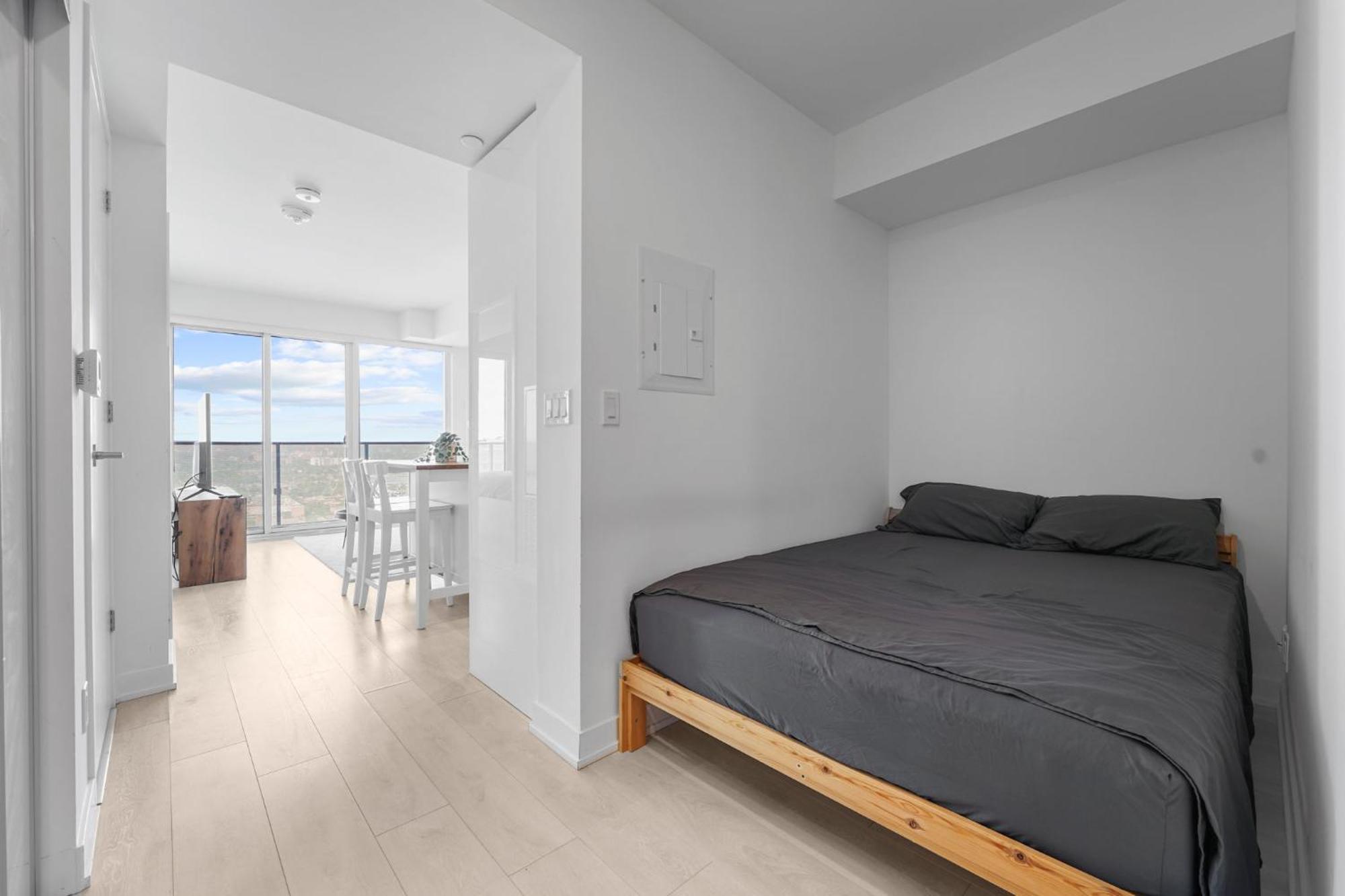 Rentx Downtown 2-bed Gym Wifi Apartment *