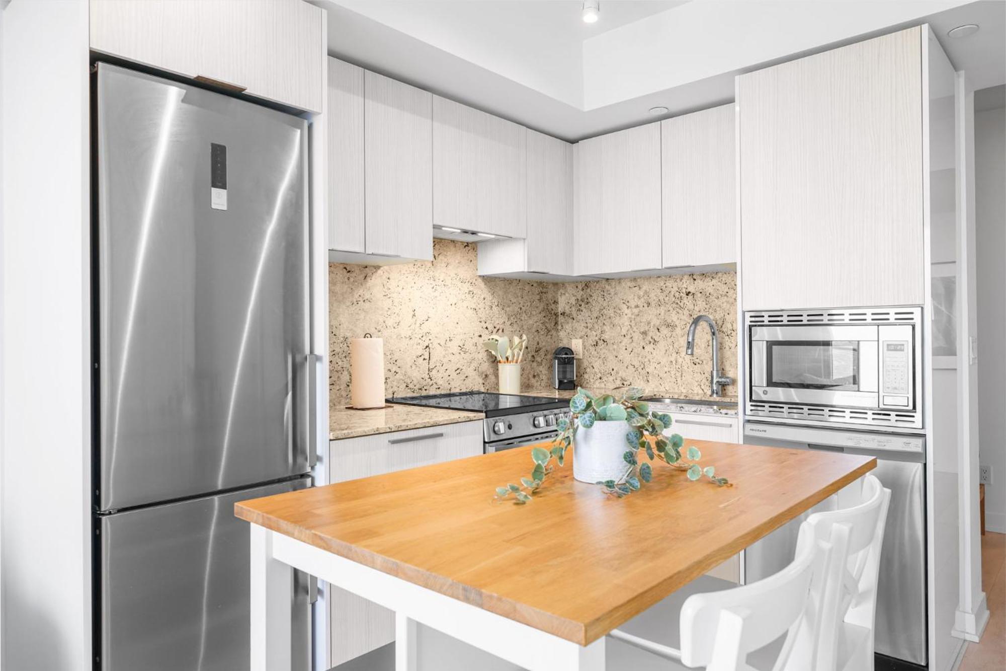 Rentx Downtown 2-bed Gym Wifi * Toronto
