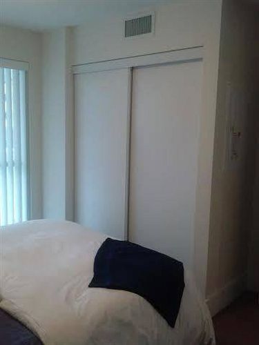 E.s.i Furnished At Fly *