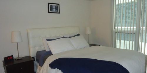 E.s.i Furnished At Fly * Toronto