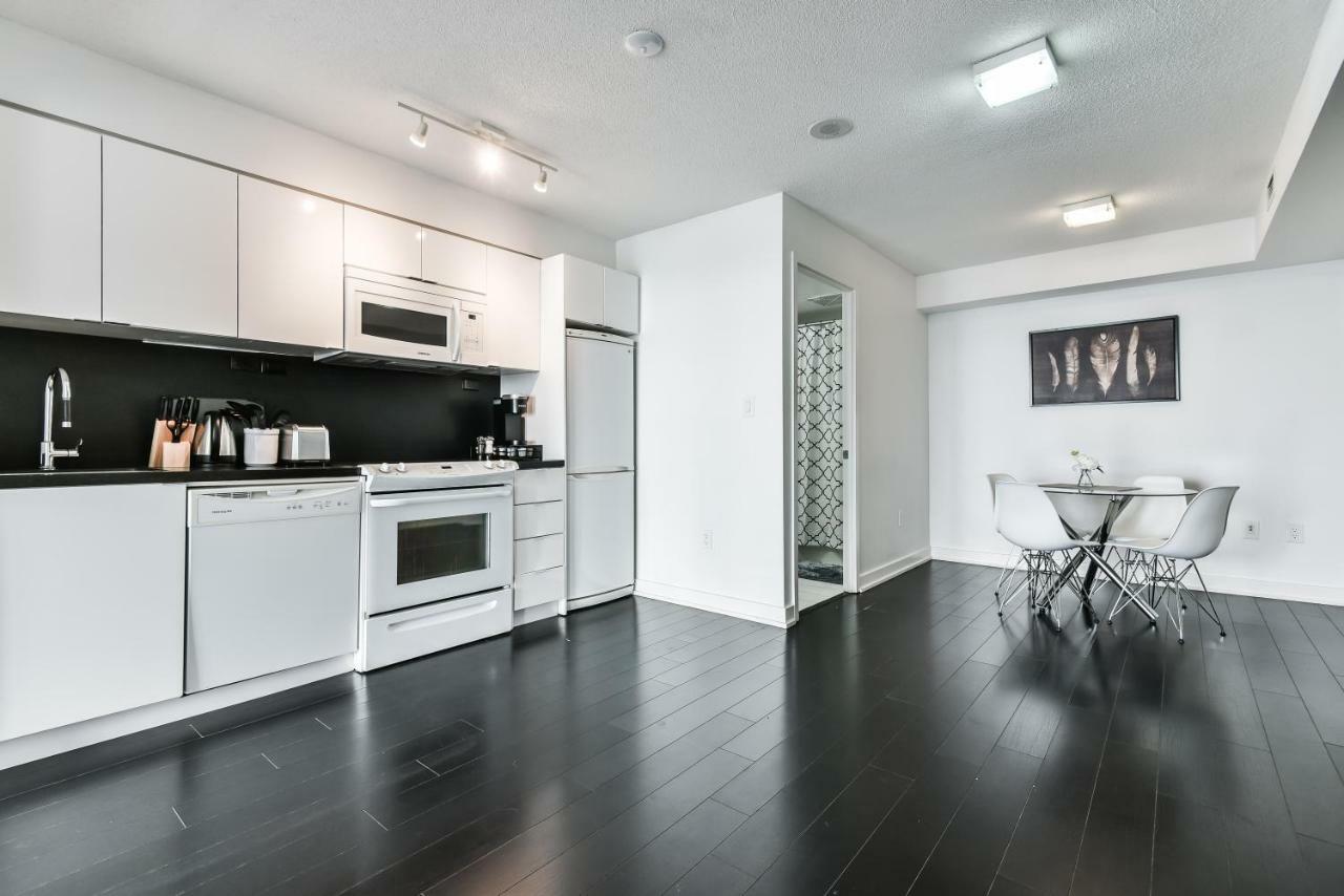 Iceboat Terrace Luxury * Toronto