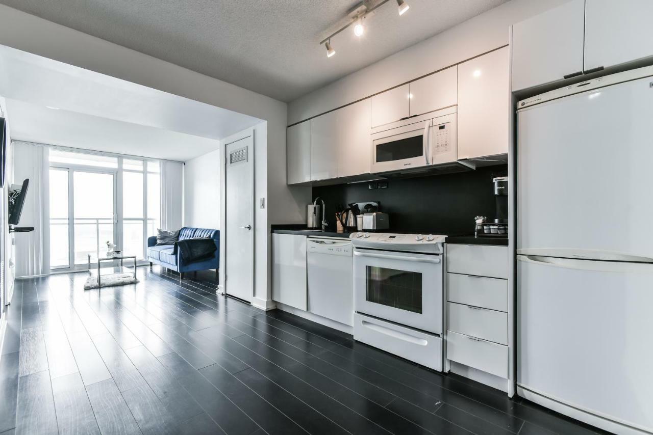Iceboat Terrace Luxury * Toronto